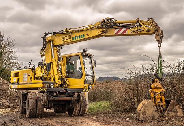 二手推土机市场现状与选购建议